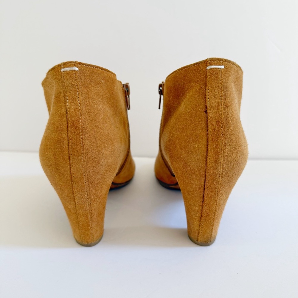 MAISON MARTIN MARGIELA TAN BROWN SUEDE PEEP TOE CHUNKY HEEL ANKLE BOOTS - Picture 4 of 10